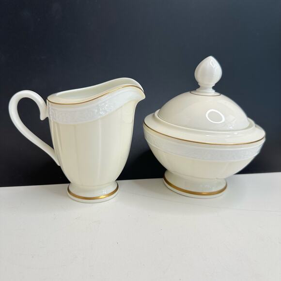 Villeroy & Boch Germany IVOIRE Chateau Collection Creamer and Sugar - Picture 3 of 9